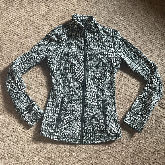 LN Lululemon Define black white jacket sz 6 - Picture 1 of 4